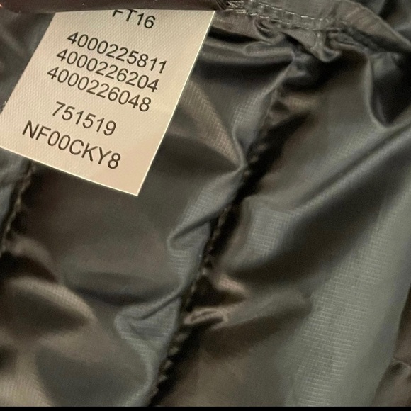 The North Face Mens Nylon Stretch Quilted Jacket Black M - Picture 12 of 12